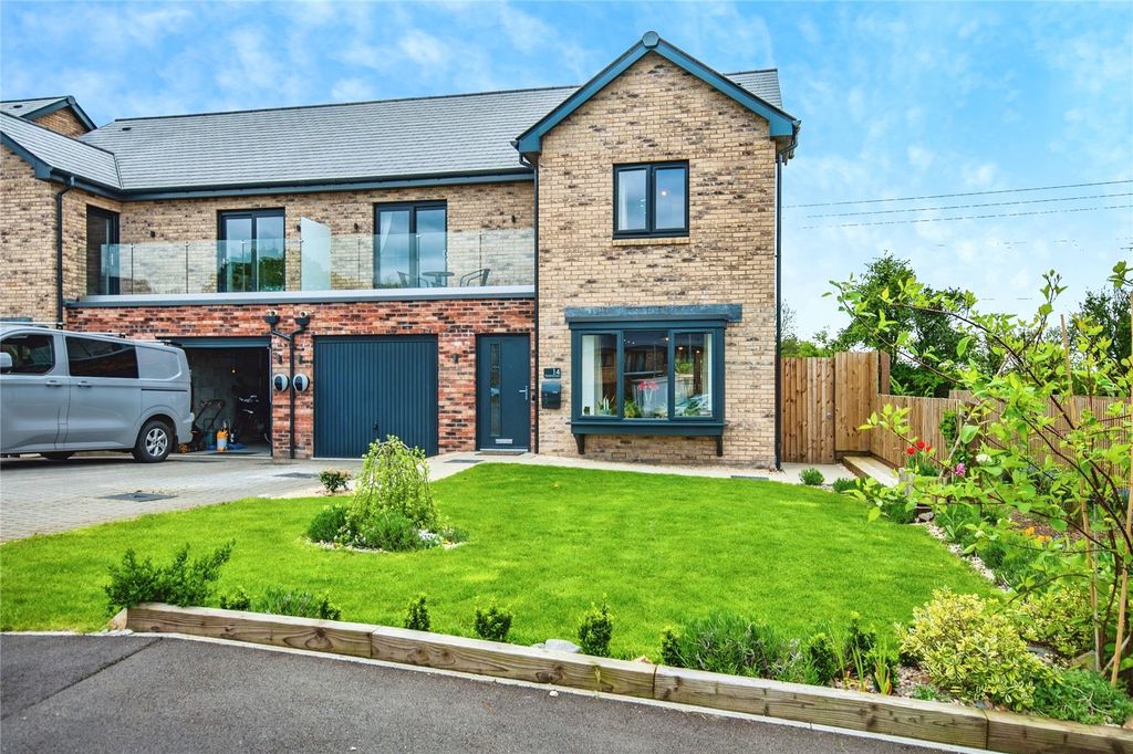 Property photo 1 of 19 Picture No. 49