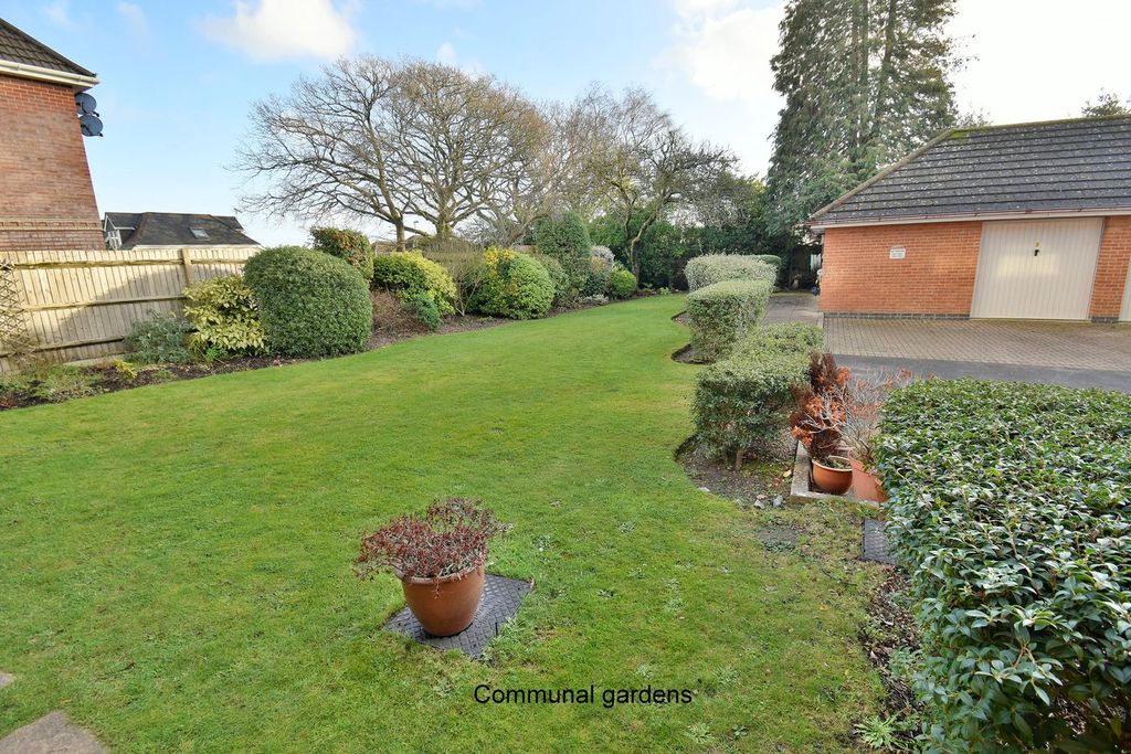 Property photo 2 of 13