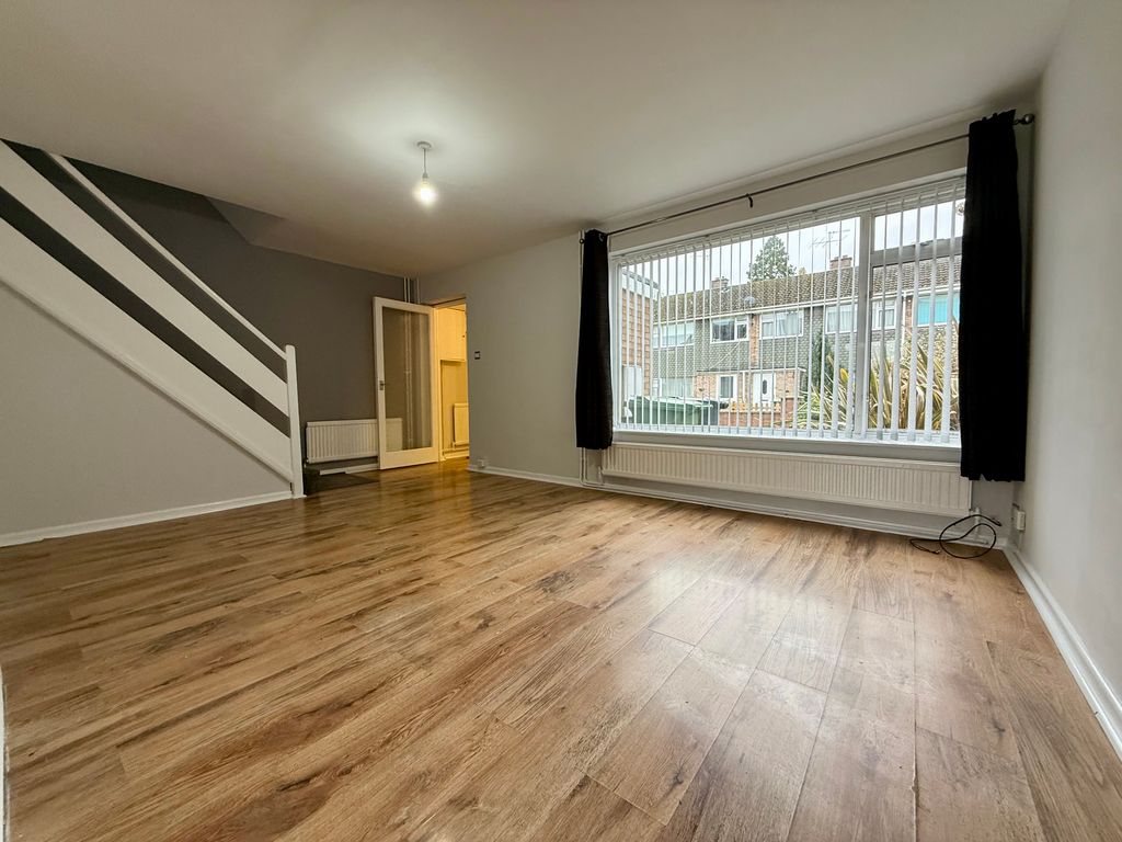 Property photo 3 of 9 Living Room