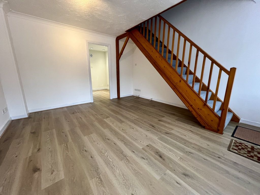 Property photo 3 of 8 Img_0503