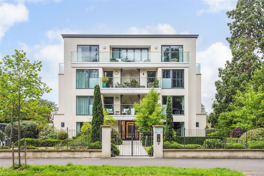 Property photo 1 of 11 External 2.Jpg