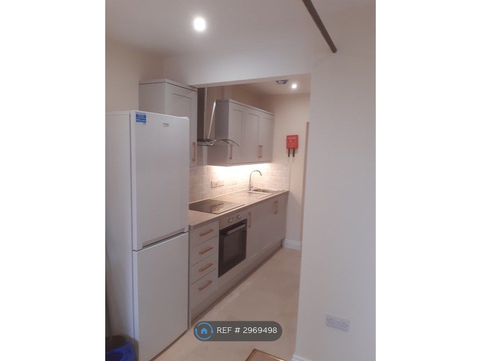 Property photo 1 of 6 Kitchen
