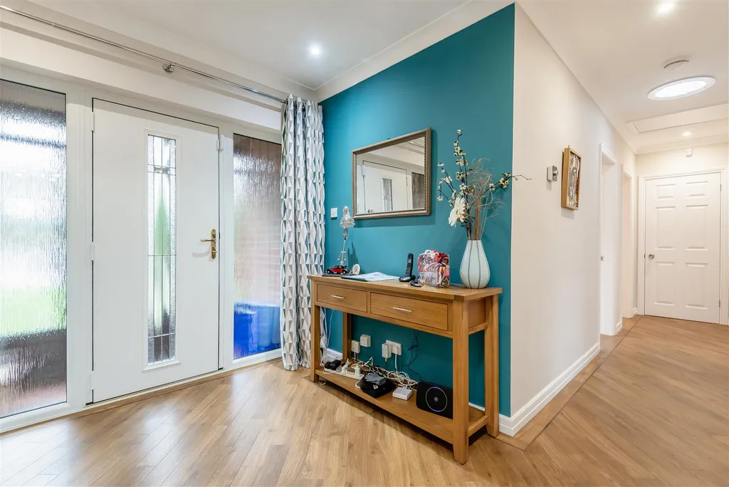 College Hill, Sutton Coldfield B73 - View 6