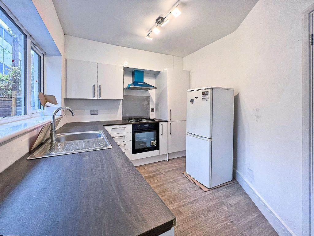 Property photo 2 of 11 2