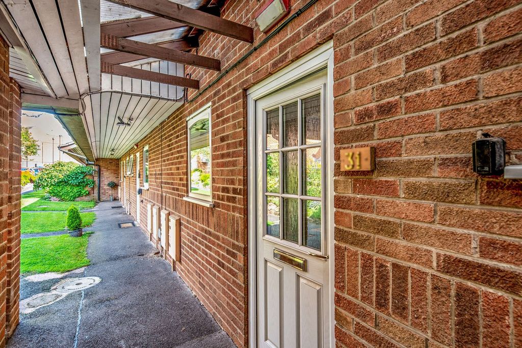 Property photo 2 of 21