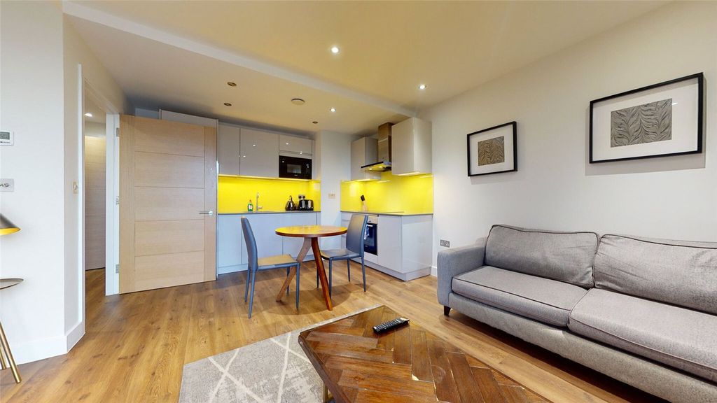 Property photo 2 of 14 Reception/ Kitchen