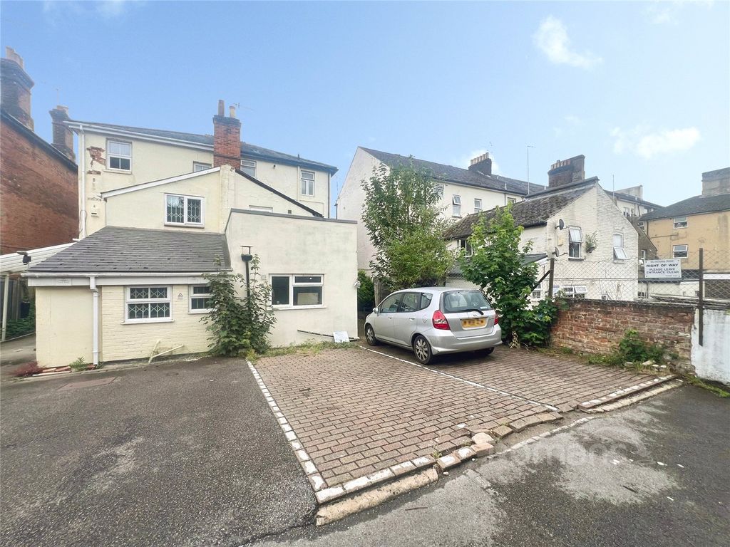 Property photo 3 of 15 Picture No. 08