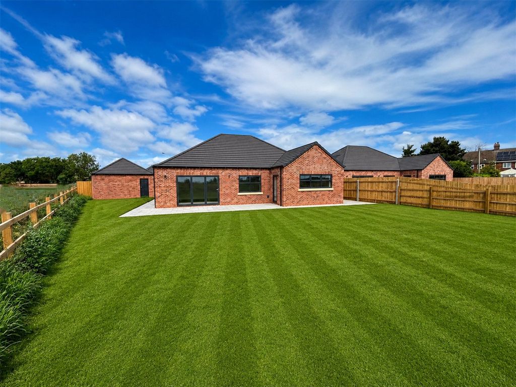 Property photo 3 of 13 Picture No. 31