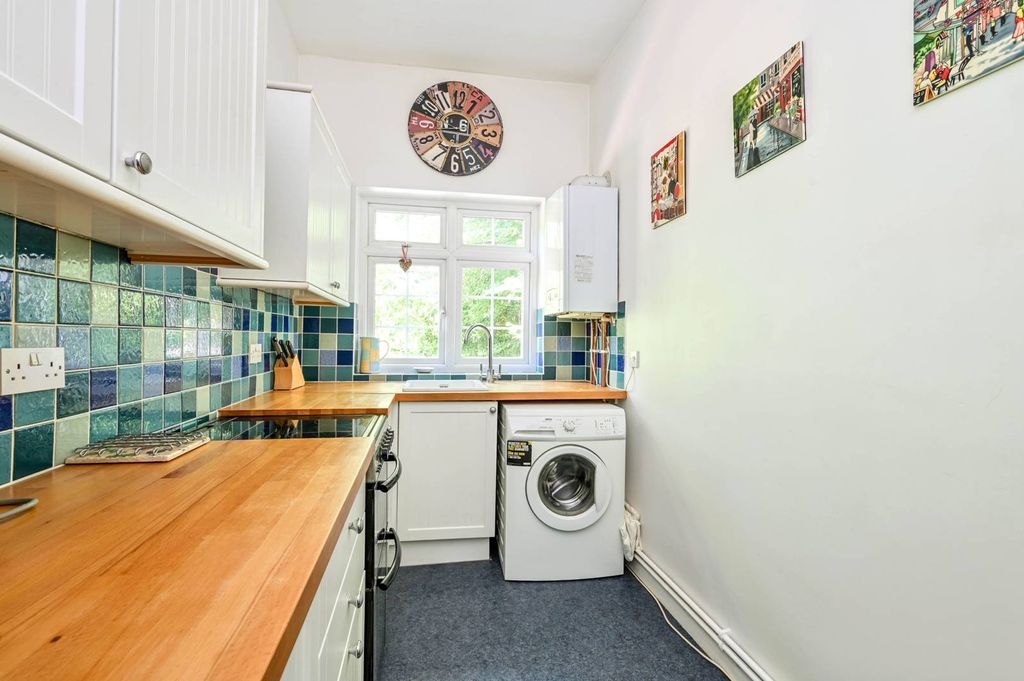 Property photo 3 of 8
