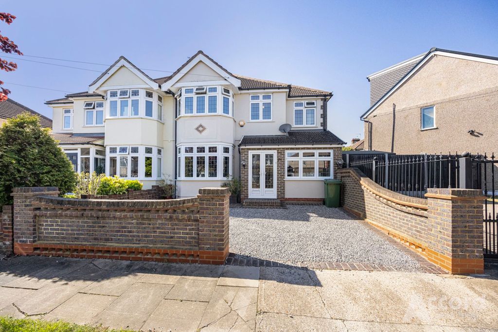 Property photo 1 of 23