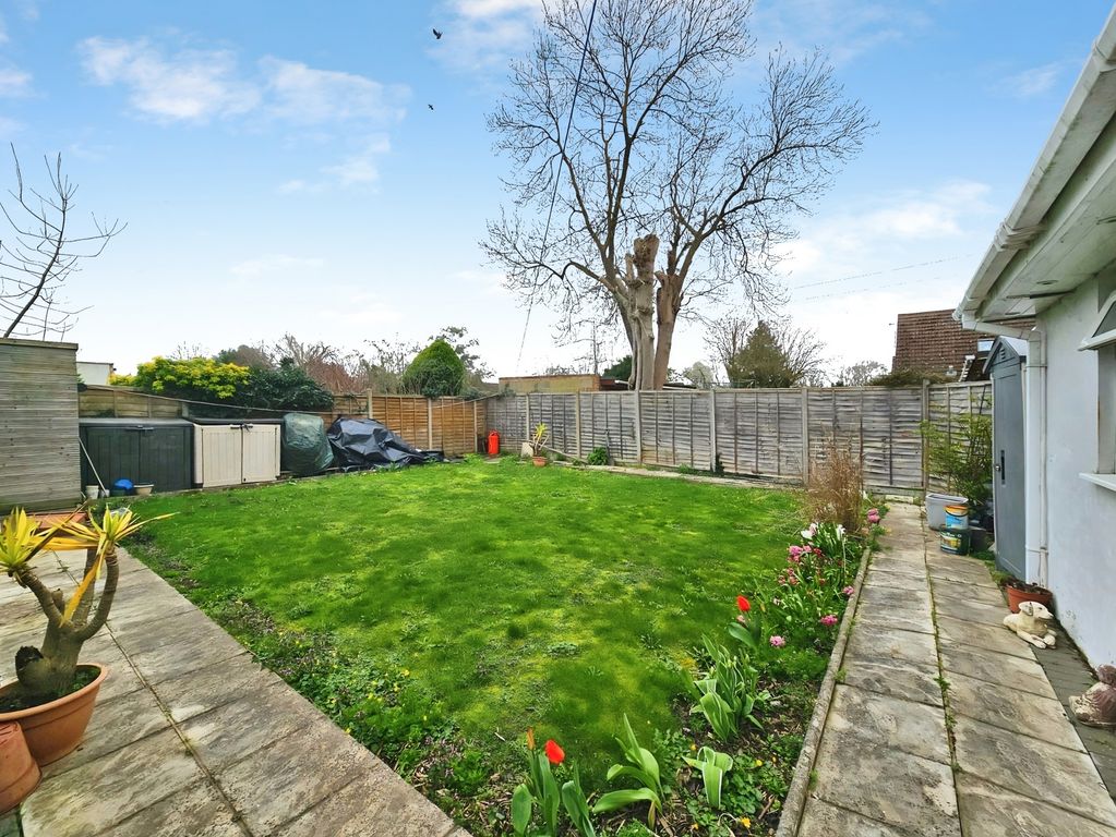 Property photo 1 of 6 Garden