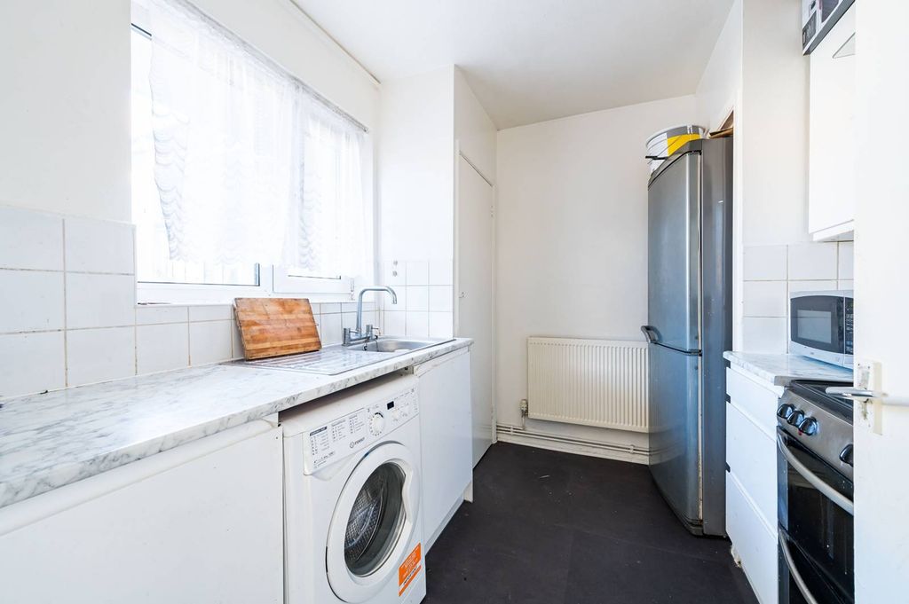 Property photo 1 of 5