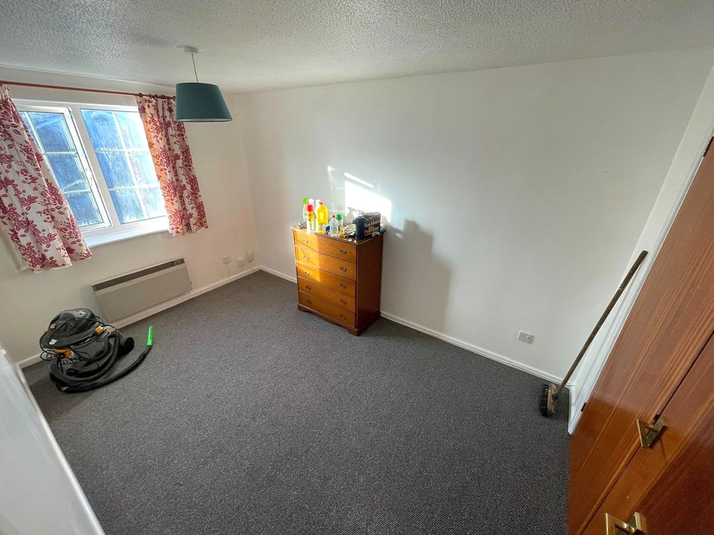 Property photo 2 of 4