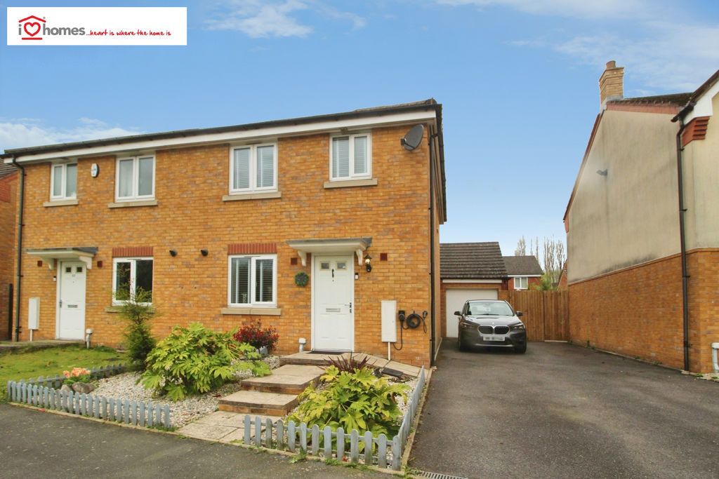 Property photo 1 of 20 Photo 13