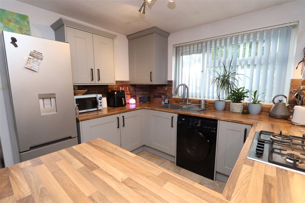 Property photo 3 of 9 Picture No. 06