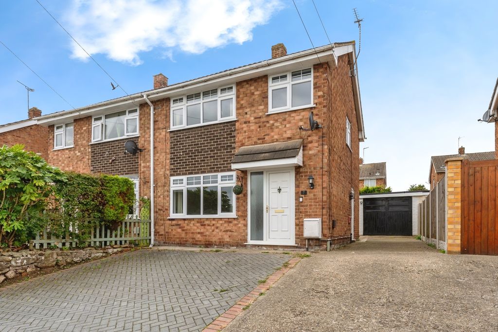 Property photo 1 of 19 Front