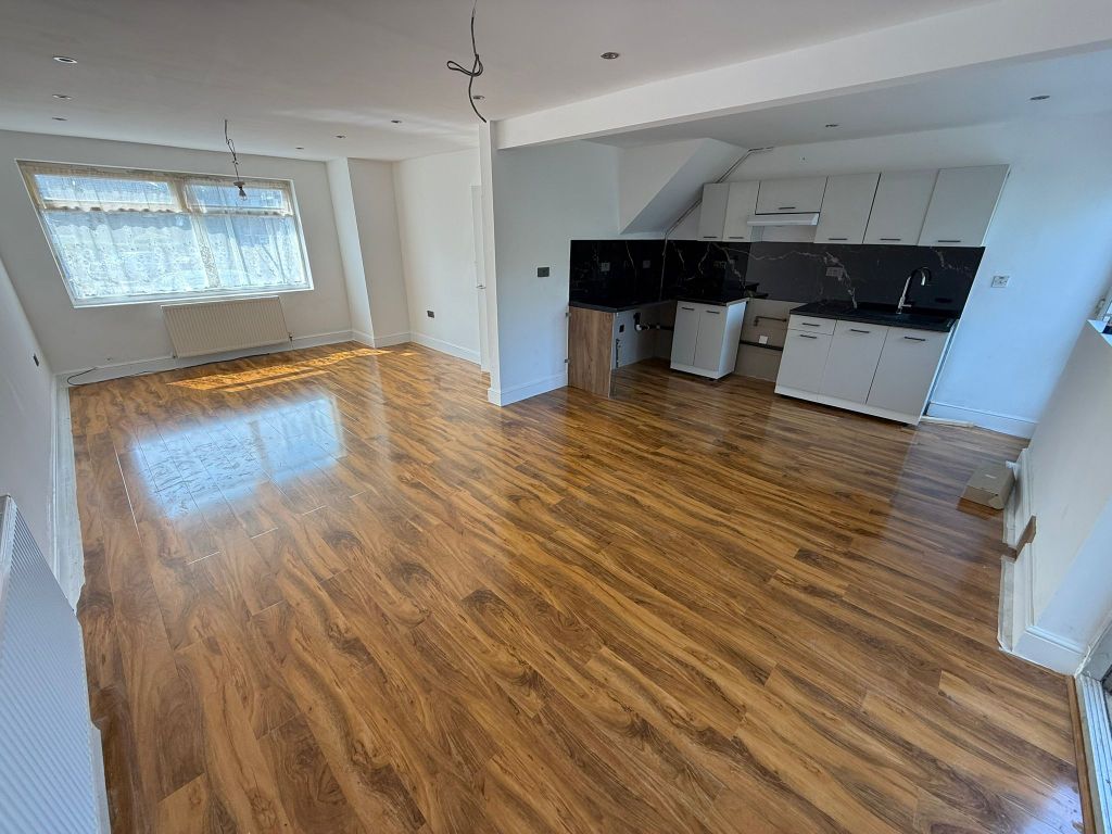 Property photo 2 of 13 Image
