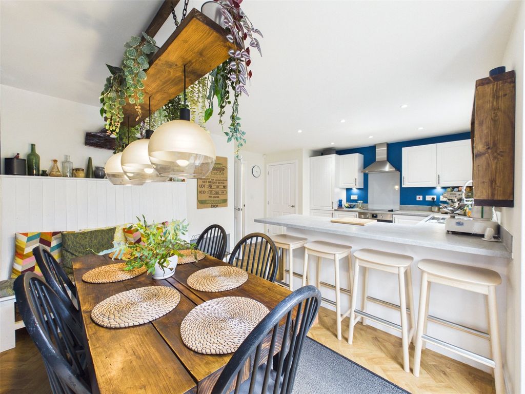 Property photo 3 of 16 Kitchen / Dining