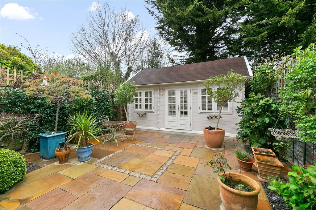 Property photo 3 of 21 Picture No. 17