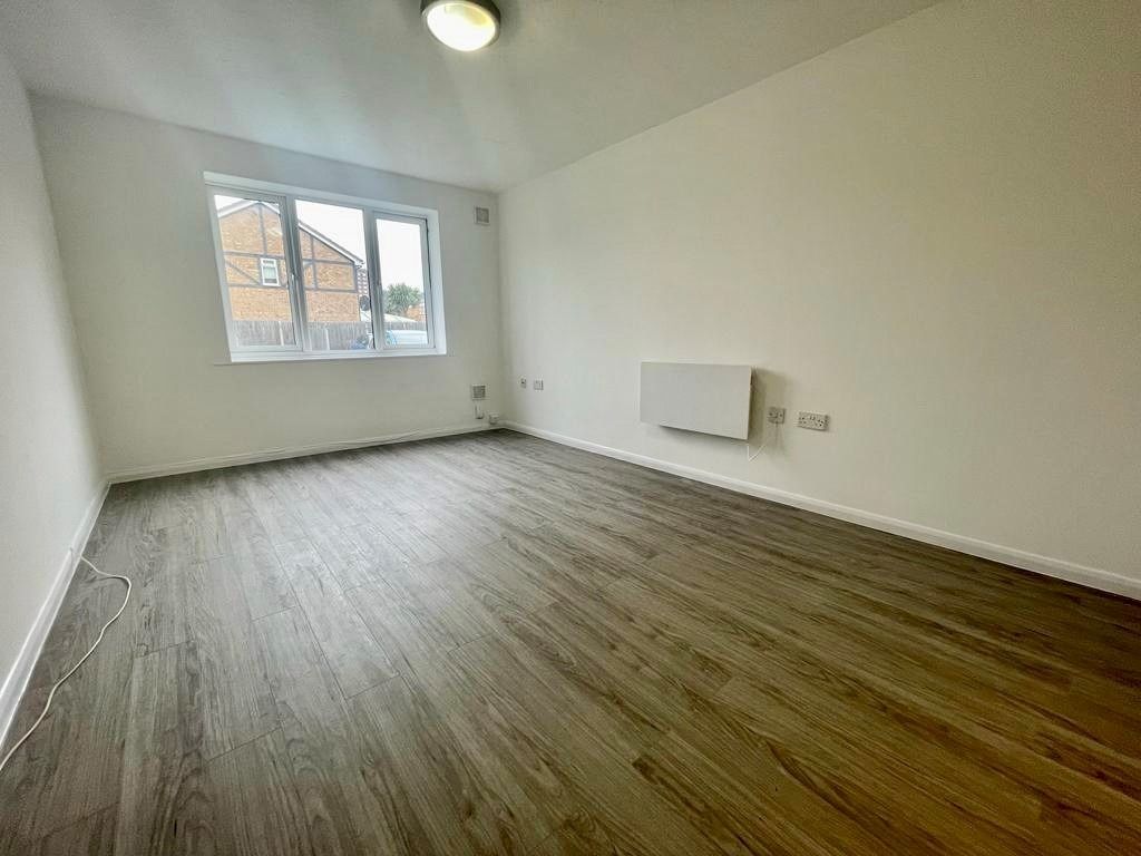 Property photo 2 of 6 669201
