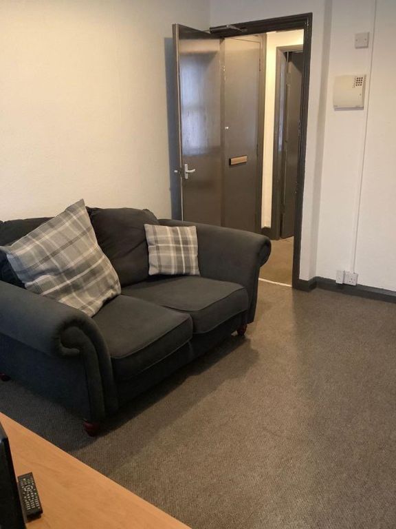 Property photo 3 of 11 9494367.Jpg