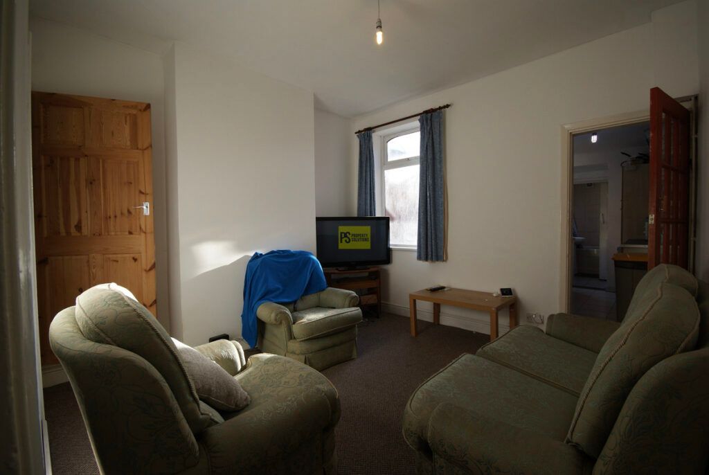 Property photo 1 of 5