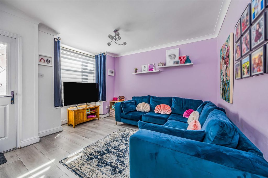 Property photo 2 of 18 104 Jervis Road, Portsmouth-Small-Porticomarketing