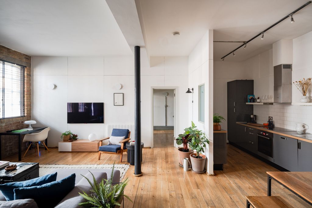 Property photo 3 of 16 328216 - Cyntra Place, Mare Street, London E8 - High Res-00584.Jpg