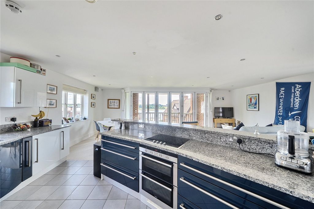 Property photo 3 of 15 Picture No. 04