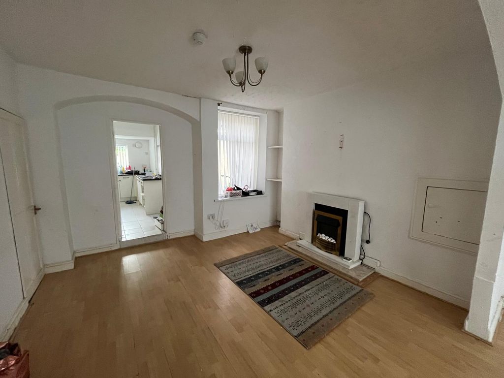 Property photo 3 of 26