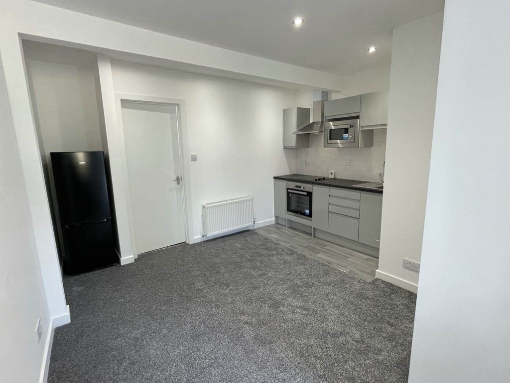 Property photo 2 of 7 Img_8100