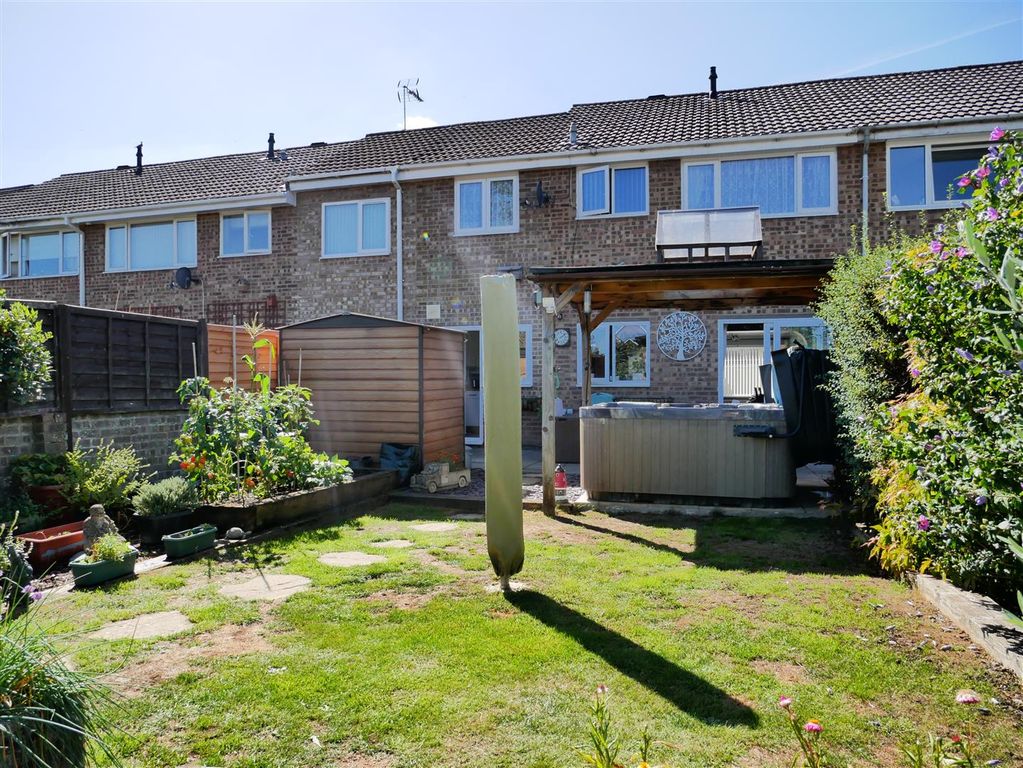 Property photo 2 of 21