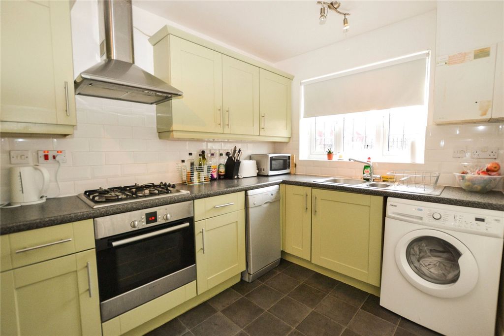 Property photo 3 of 15 Picture No. 02