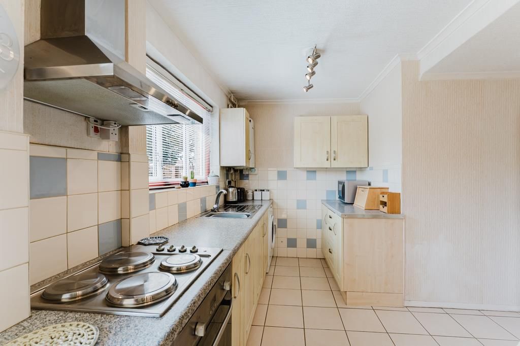 Property photo 3 of 25 4 Patrick Road, Kettering (9 Of 25).Jpg