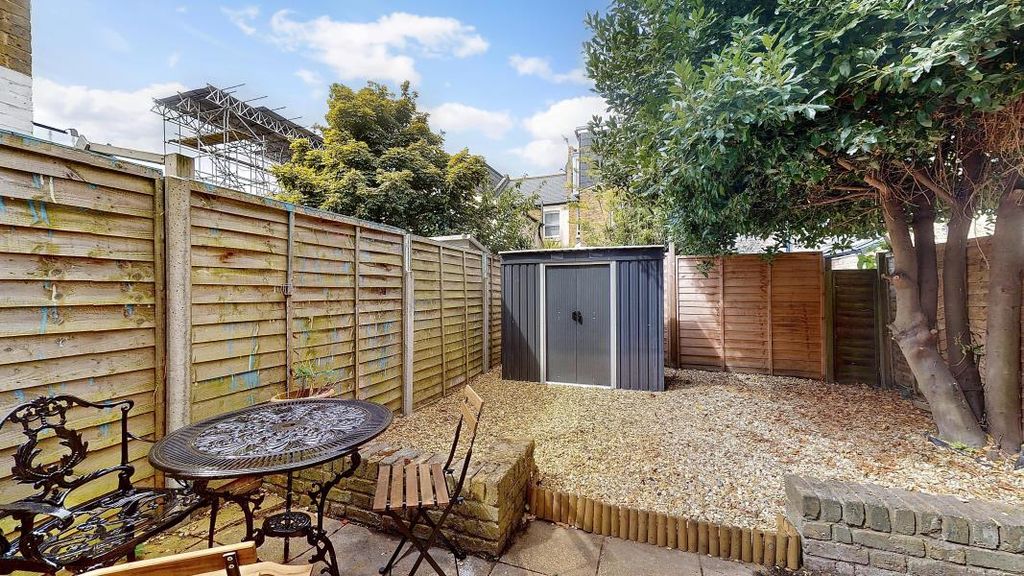 Property photo 3 of 10