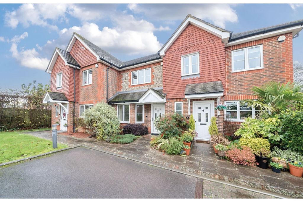 Property photo 1 of 7 Front