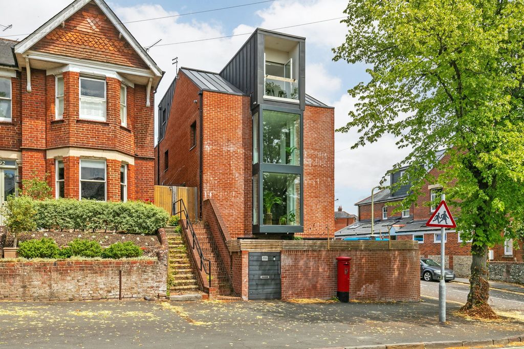 Property photo 1 of 13