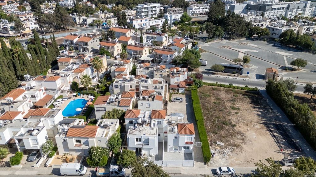 Property photo 1 of 34