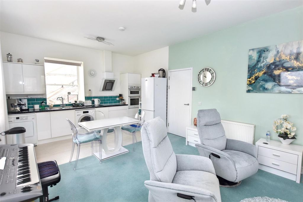 Property photo 3 of 11 Dsc_9584.Jpg