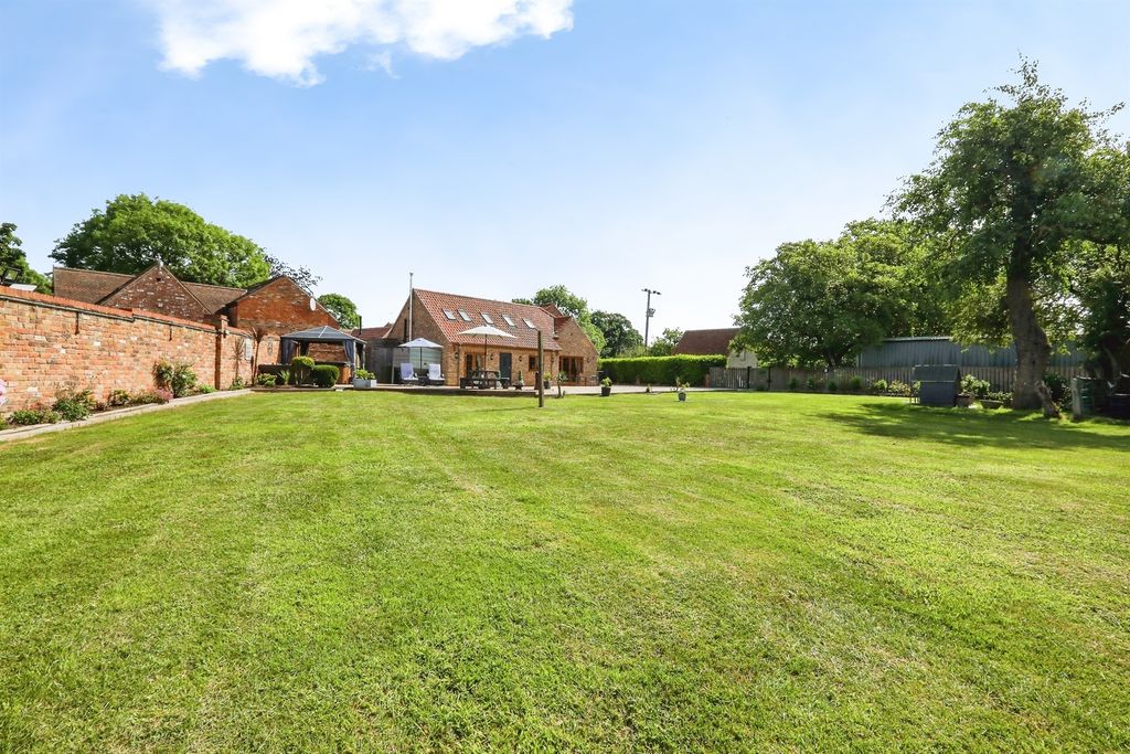 Additional image 29 of 6 bed barn conversion for saleJaques Bank, Crowle, Scunthorpe DN17