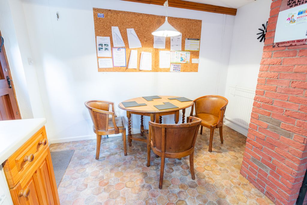 Property photo 3 of 9