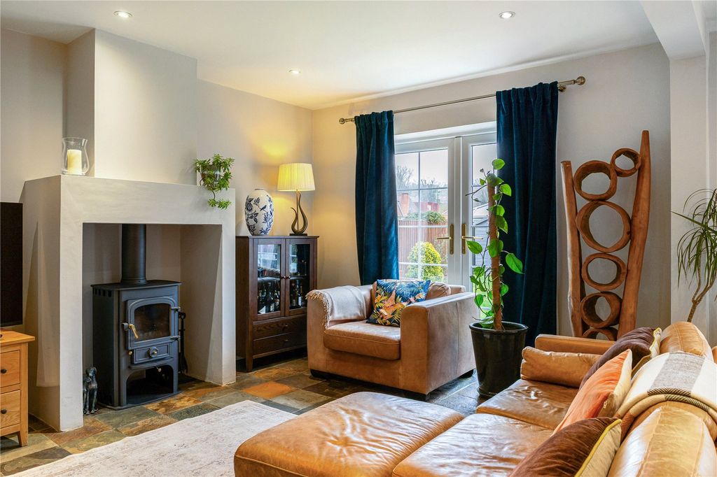 Property photo 2 of 18 Reception Area