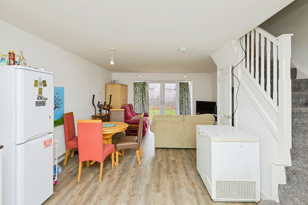 Property photo 3 of 17 Kitchen/Living Room