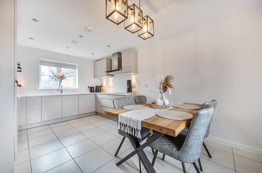 Property photo 3 of 17 Picture No. 14