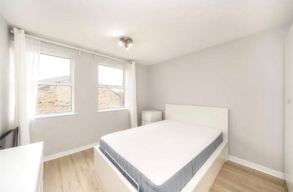 Property photo 2 of 5 Photo 2