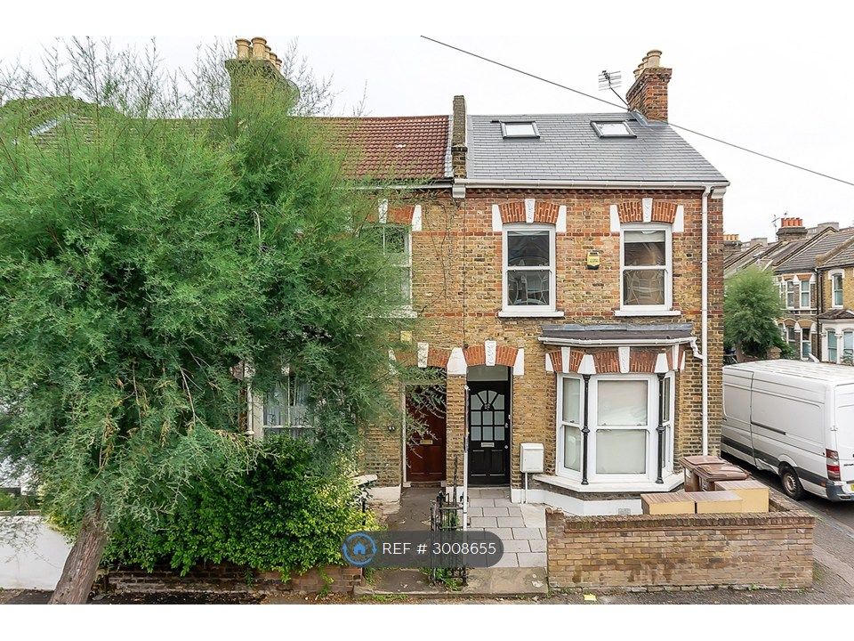 Property photo 2 of 24