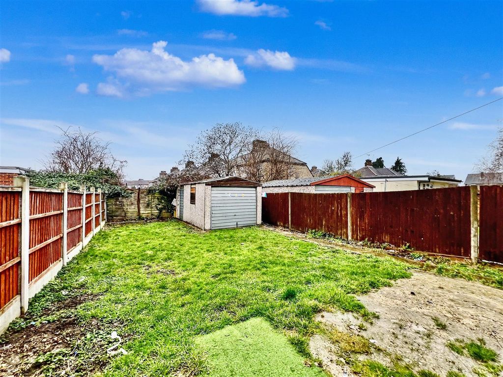 Property photo 2 of 8 Rear Garden