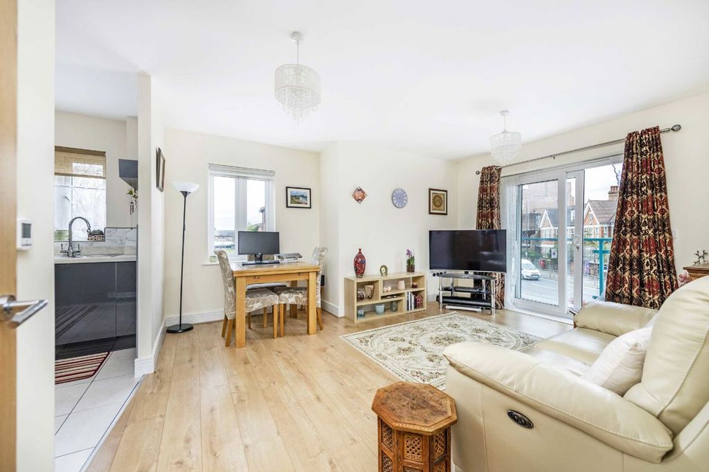 Property photo 2 of 6