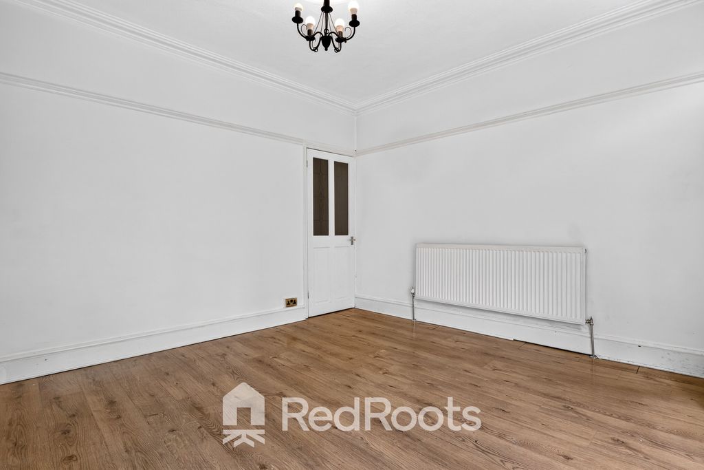 Property photo 3 of 33 4349395