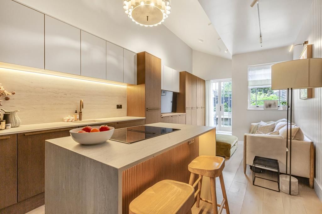 Property photo 3 of 36 Kitchen